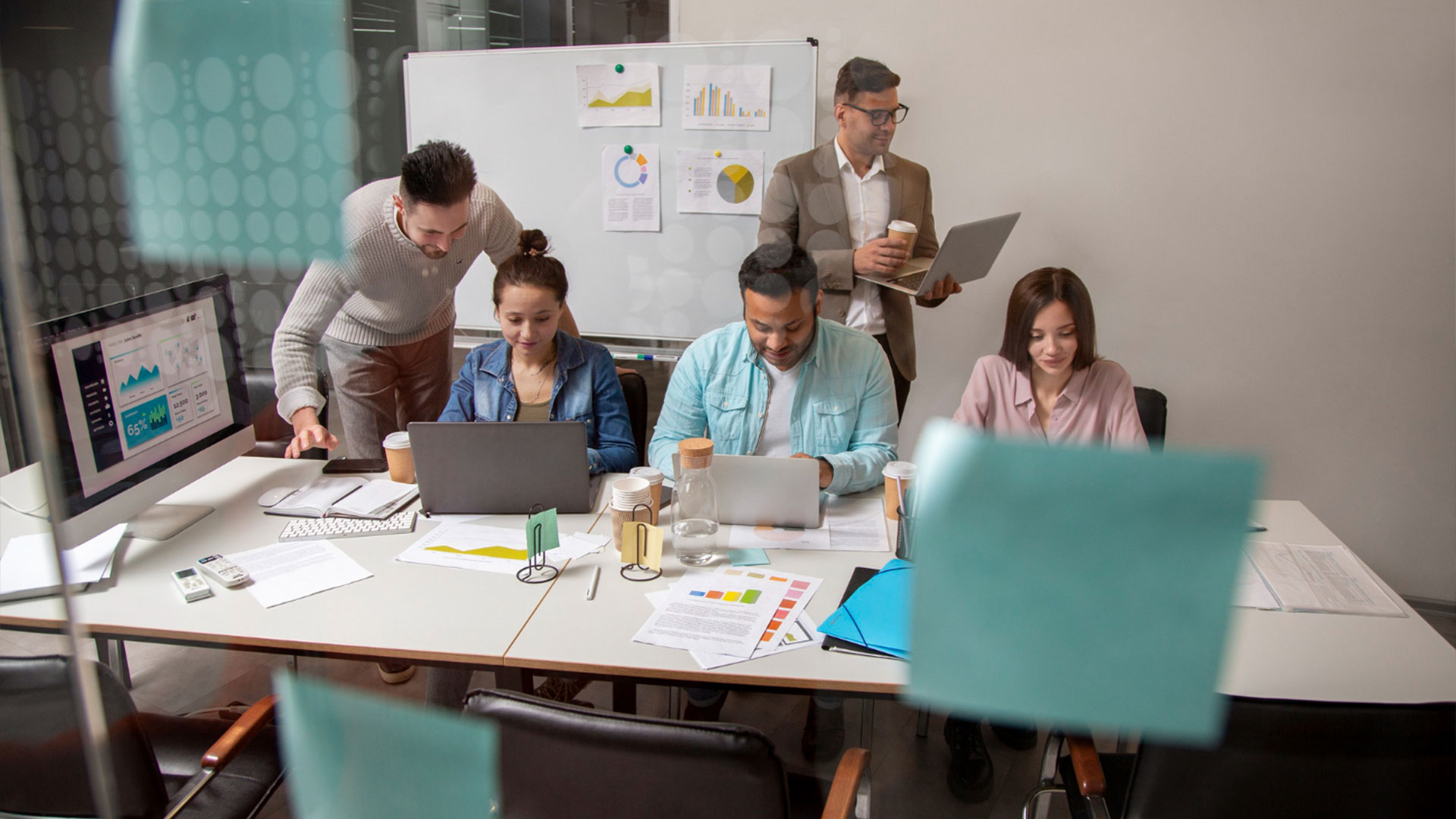 equipe interna de marketing